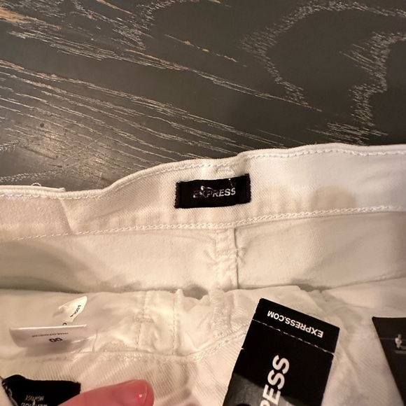 EXPRESS Bermuda High Rise Shorts w/ frayed hem size 00 NEW - Picture 6 of 11